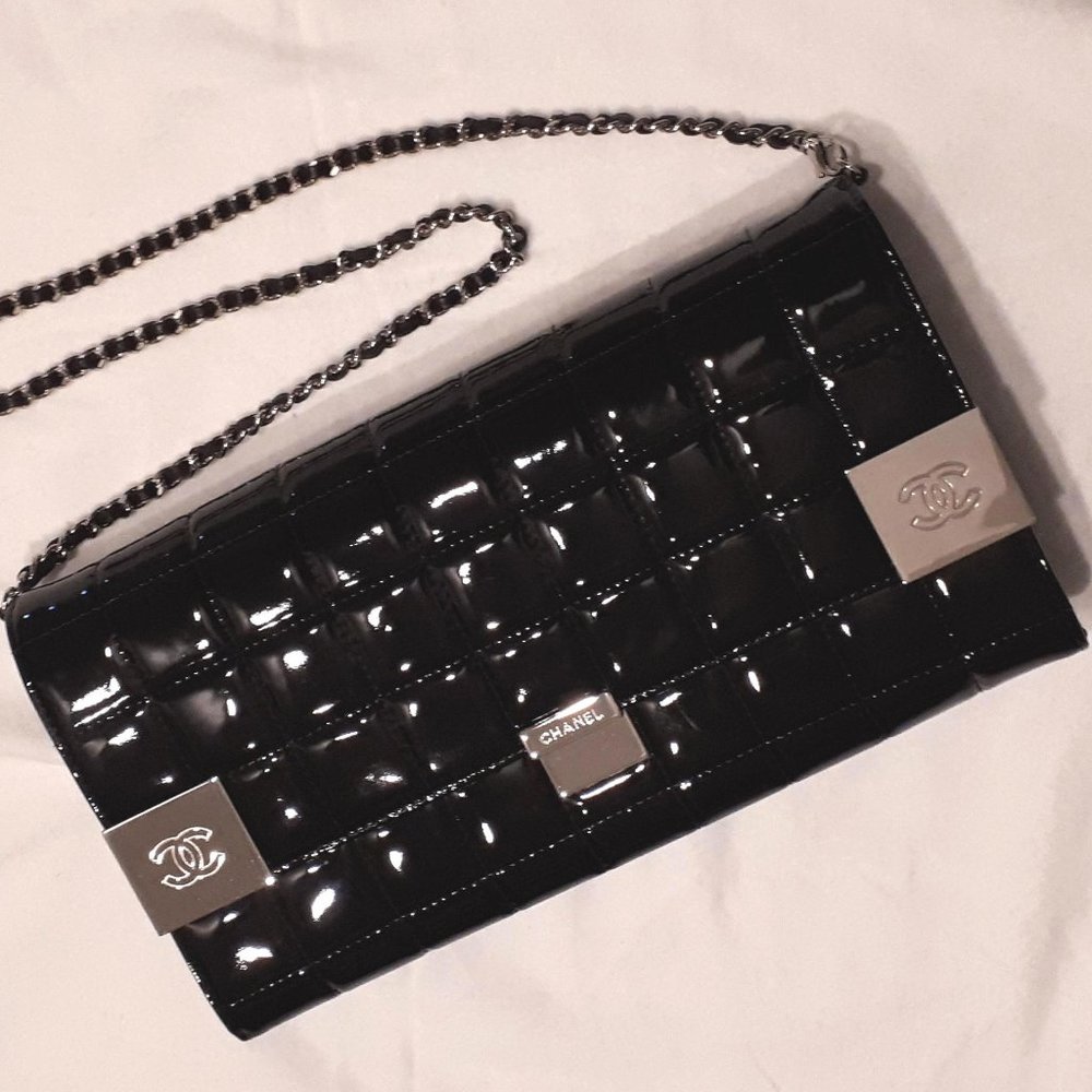 CHANEL Signature Logo Shoulder & Clutch Ba…